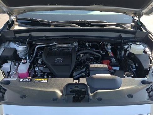 Used 2024 Toyota Grand Highlander Limited image 32