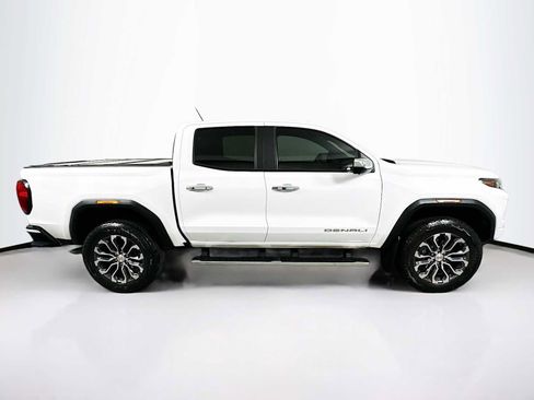Used 2024 GMC Canyon Denali image 8
