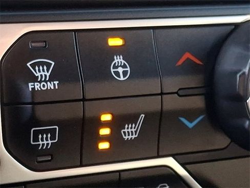 Used 2020 Jeep Gladiator Overland w/ Dual Top Group image 22