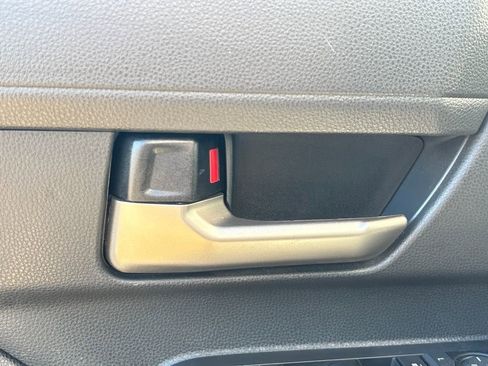 Used 2024 Toyota Tacoma TRD Off-Road image 7