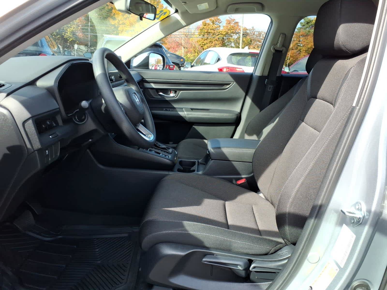 Used 2025 Honda CR-V LX image 11