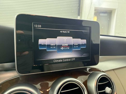 Used 2018 Mercedes-Benz C 300 Sedan image 18