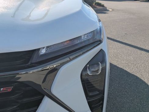 Used 2024 Chevrolet Trax RS w/ Driver Confidence Package image 11