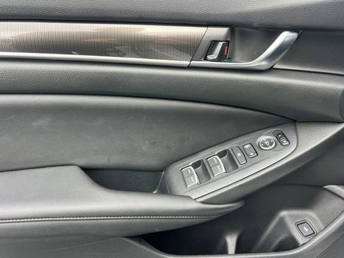 Used 2019 Honda Accord Sport image 12