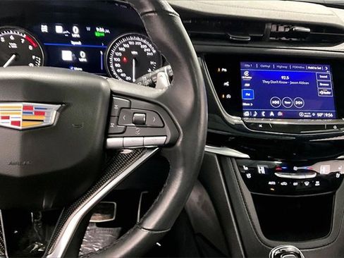 Used 2023 Cadillac XT6 Sport image 12