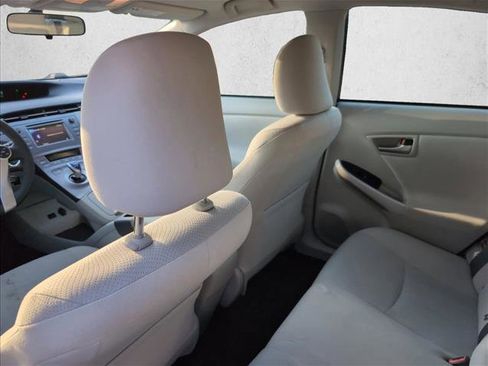 Used 2014 Toyota Prius Two image 11