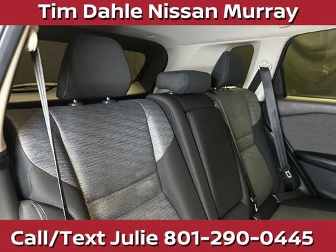 Used 2023 Nissan Rogue SV AWD/4WD image 19