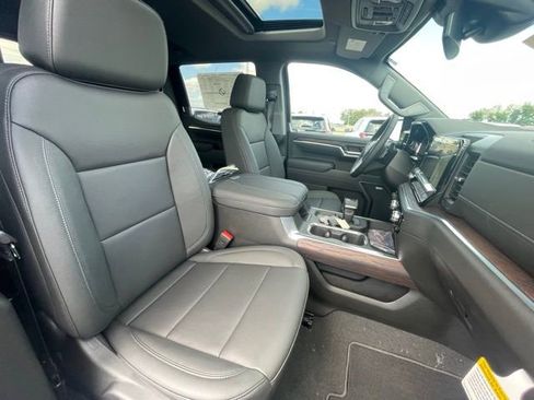 New 2026 GMC Sierra 1500 SLT w/ SLT Premium Plus Package image 32