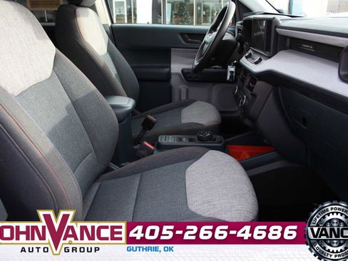 Used 2022 Ford Maverick XLT image 18