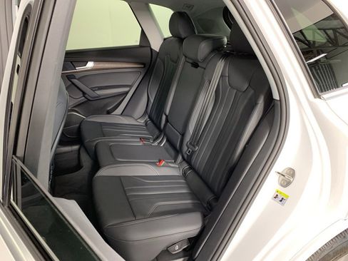 Used 2024 Audi Q5 e Premium Plus image 27