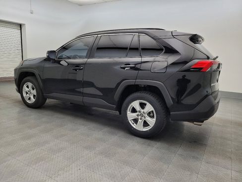 Used 2021 Toyota RAV4 XLE w/ Convenience Package image 3