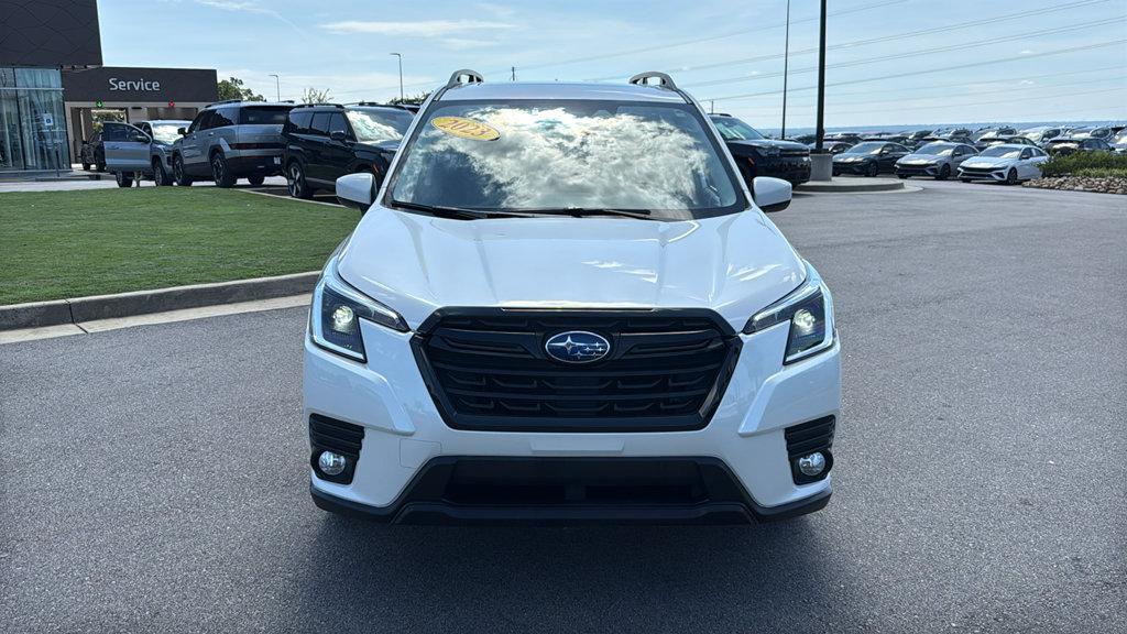 Used 2023 Subaru Forester Premium w/ Popular Package #3 AWD/4WD image 2