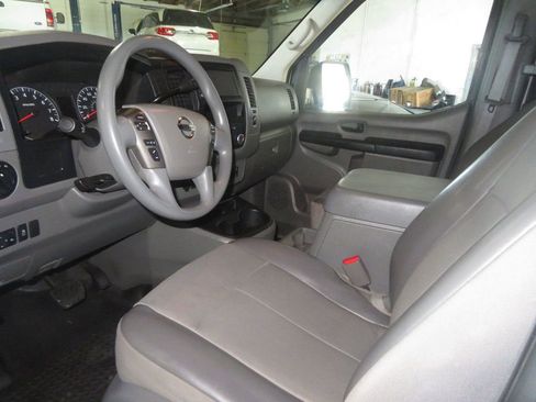 Used 2019 Nissan NV 2500 SV image 18