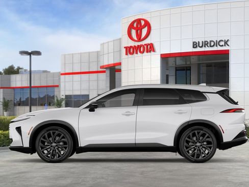 New 2026 Toyota Crown Signia Limited w/ Advanced Technology Package image 6