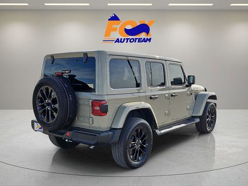 Used 2022 Jeep Wrangler Unlimited Sahara w/ Cold Weather Group image 4