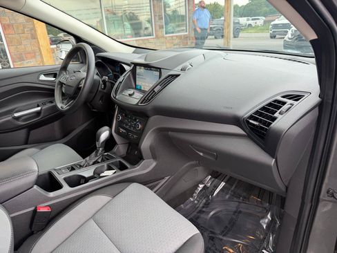 Used 2019 Ford Escape SE FWD image 21