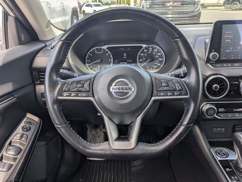 Used 2021 Nissan Sentra SV FWD image 18