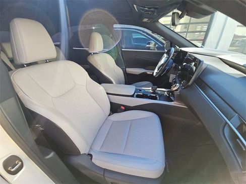 Used 2024 Lexus RX 350 Premium w/ Accessory Package (Z1) image 9