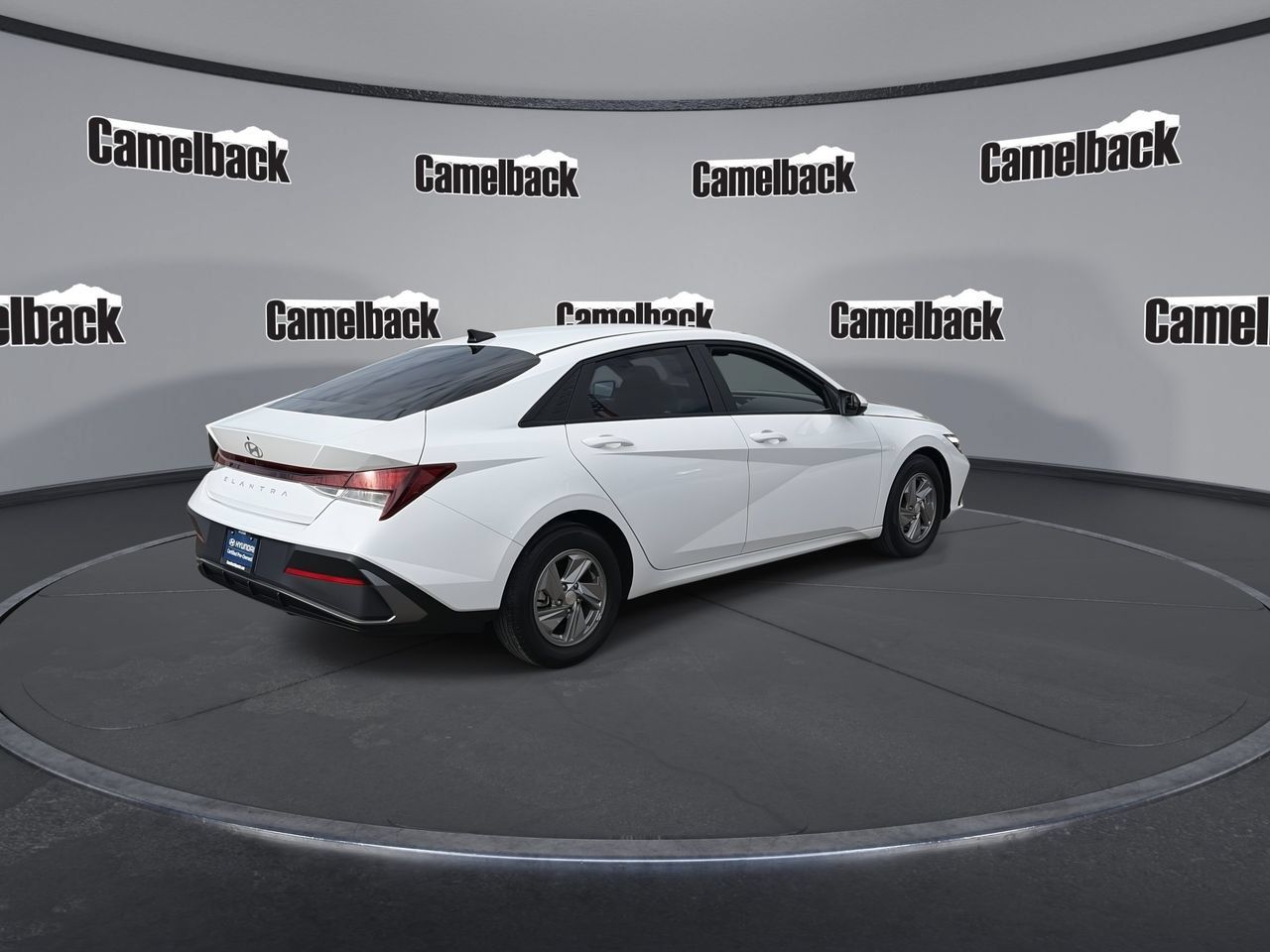 Certified 2024 Hyundai Elantra SE FWD image 7