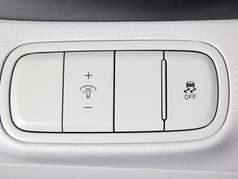 Certified 2023 Hyundai Venue SEL image 23