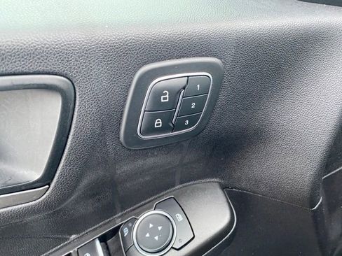 Used 2021 Ford Escape Titanium image 18