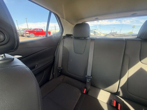 Used 2025 Buick Encore GX Preferred FWD image 39