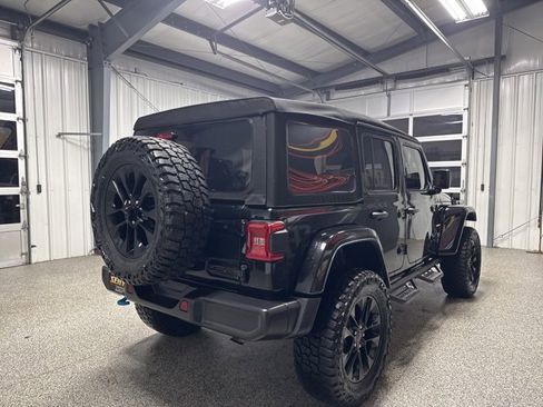Used 2024 Jeep Wrangler Unlimited Sahara image 16