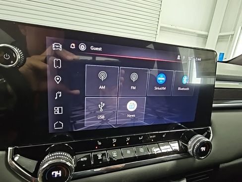 New 2026 GMC Canyon Elevation w/ Convenience Package image 15