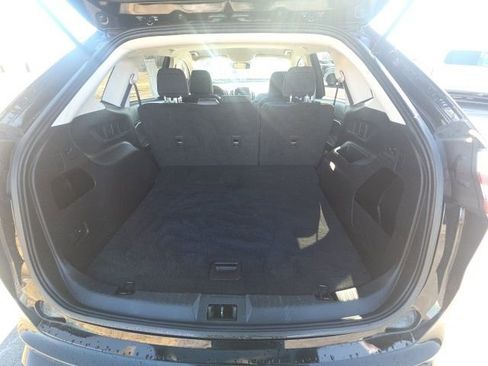 Used 2024 Ford Edge SE w/ Black Appearance Package image 12