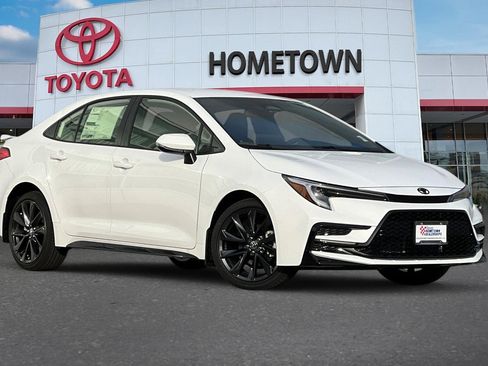 New 2026 Toyota Corolla SE w/ SE Package image 2