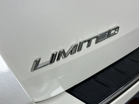 Certified 2020 Ford Explorer Limited w/ Class III Trailer Tow Package image 7