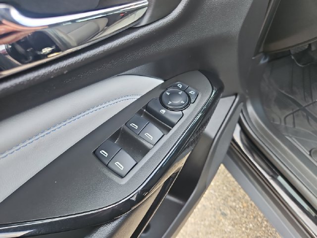 Used 2025 Chevrolet Trax LT w/ Driver Confidence Package FWD image 12