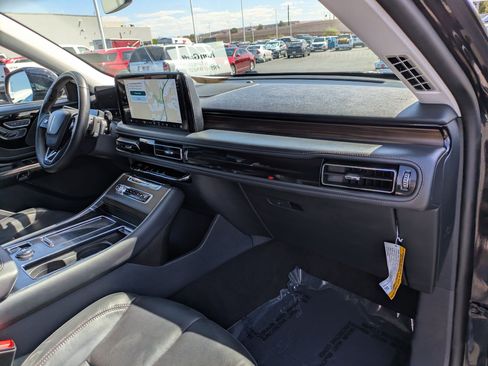 Used 2025 Lincoln Aviator Reserve w/ Illumination Package AWD/4WD image 33