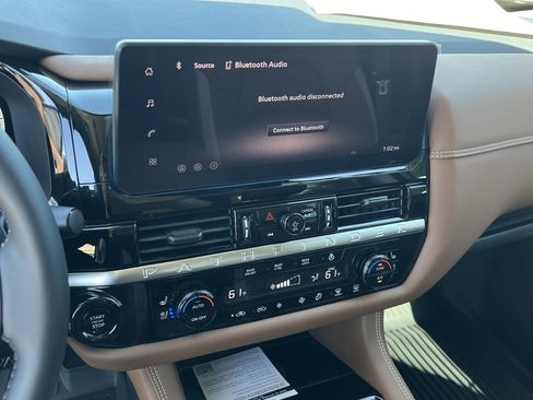 New 2026 Nissan Pathfinder Platinum FWD image 10
