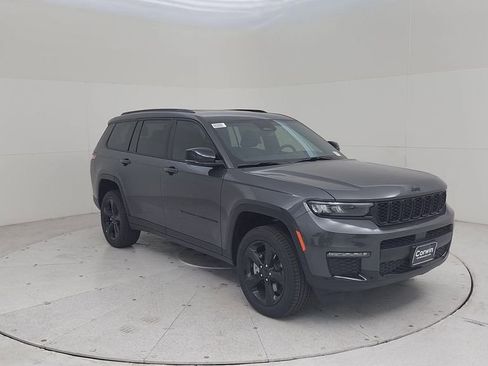 New 2025 Jeep Grand Cherokee L Limited w/ Black Appearance Package image 3