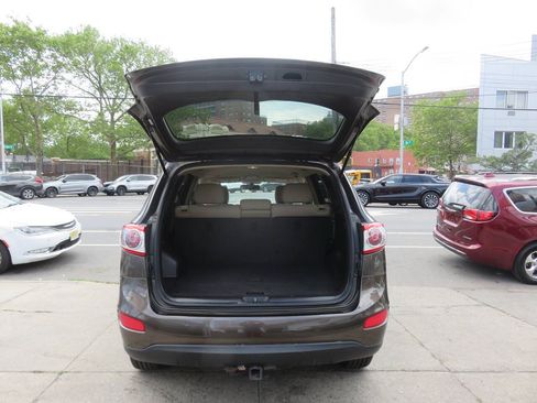 Used 2012 Hyundai Santa Fe GLS FWD image 22