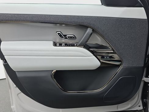 New 2026 Land Rover Range Rover Sport SE AWD/4WD image 28