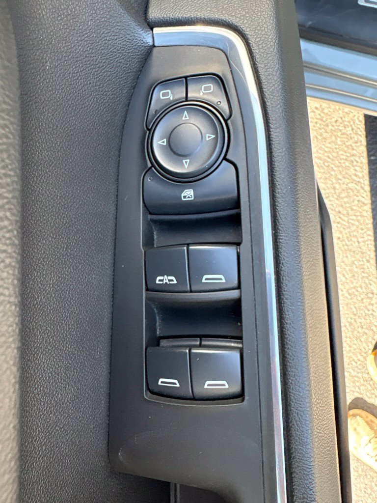Used 2025 Chevrolet Silverado 1500 LT AWD/4WD image 13