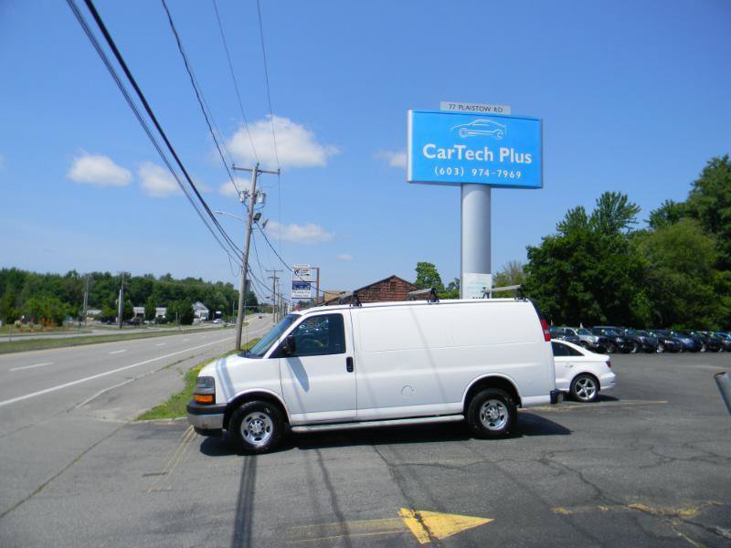 Used 2019 Chevrolet Express 2500 w/ Driver Convenience Package RWD image 9