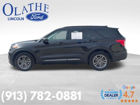 Used 2023 Ford Explorer XLT w/ Equipment Group 202A AWD/4WD image 2