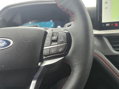 Used 2025 Ford Explorer ST-Line image 23