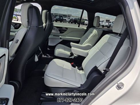 New 2026 Lincoln Aviator Black Label w/ Dynamic Handling Package AWD/4WD image 10