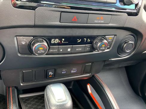 Used 2022 Nissan Frontier Pro-X w/ Technology Package image 31