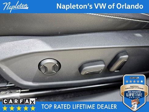 Used 2024 Volkswagen Jetta SE image 30