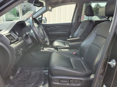 Used 2018 Honda Pilot Touring image 5