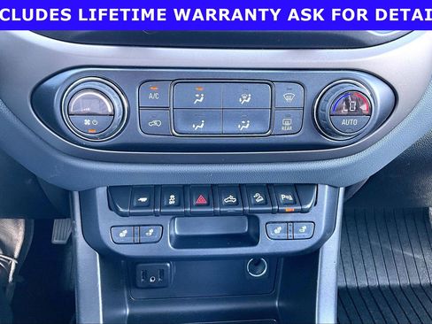 Used 2019 Chevrolet Colorado Z71 AWD/4WD image 26