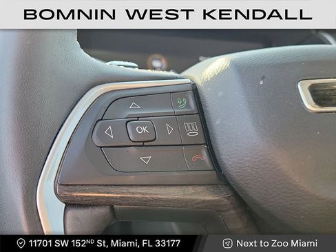 Used 2023 Jeep Grand Cherokee Limited image 14