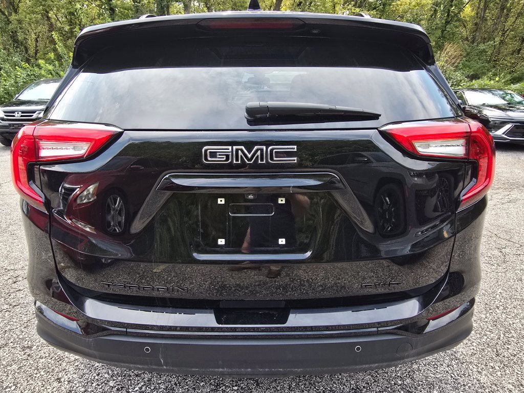 Used 2024 GMC Terrain SLT w/ Elevation Edition AWD/4WD image 6