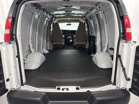 New 2026 GMC Savana 2500 w/ Driver Convenience Package RWD image 9
