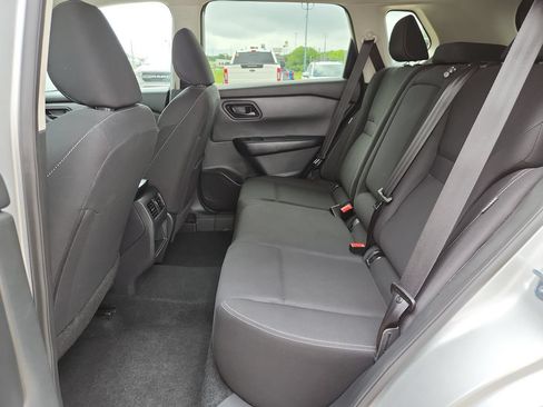Used 2024 Nissan Rogue S FWD image 13